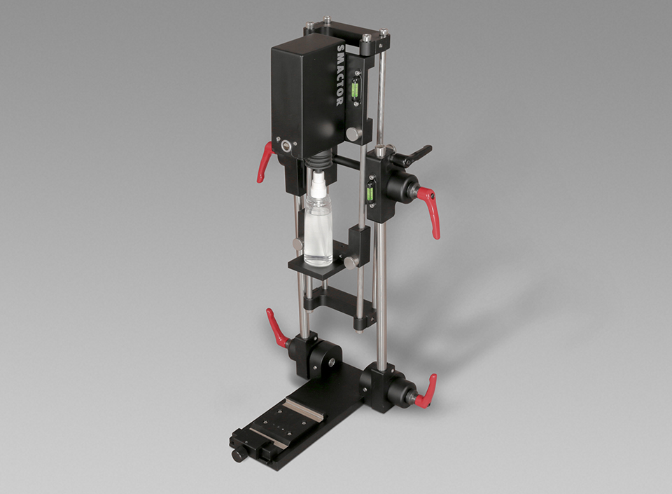 Actuator for metered dose aerosols, pump and propellant gas bottles